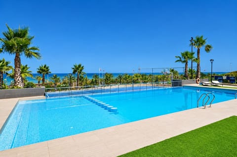 Pool view, Sea view, Swimming pool, sunbed