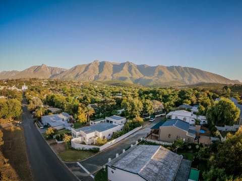 View (from property/room), City view, Landmark view, Mountain view, Street view