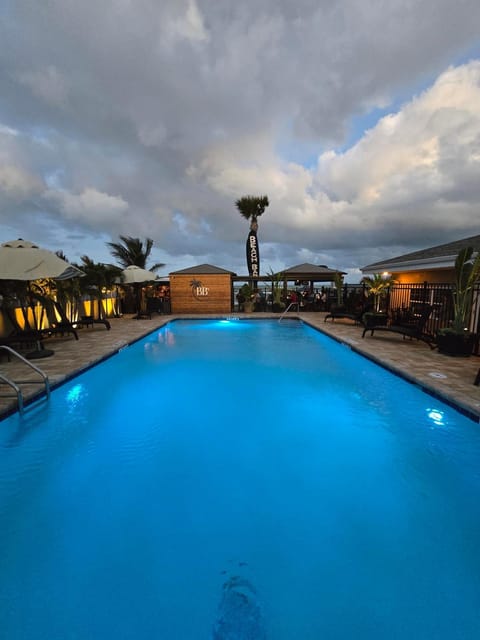 Property building, Swimming pool