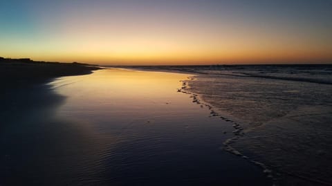 Nearby landmark, Restaurant/places to eat, Natural landscape, Fishing, Beach, Windsurfing, Canoeing, Hiking, Diving, Sunset