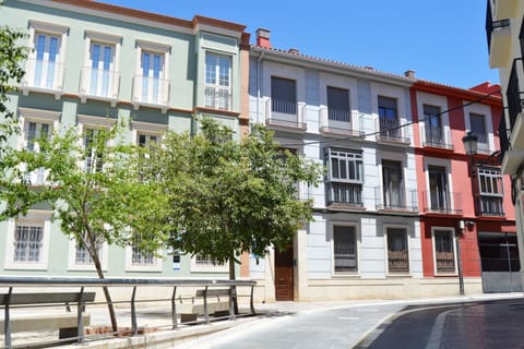Property building, Neighbourhood