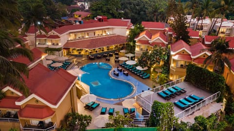 Property building, Day, Bird's eye view, Pool view, Swimming pool, sunbed