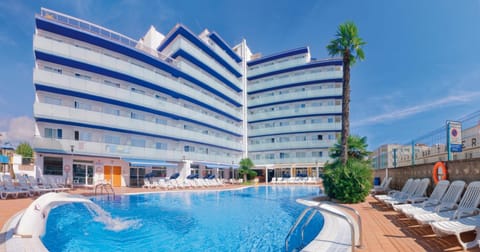 Property building, Day, Swimming pool