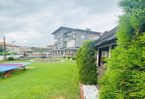 Property building, BBQ facilities, Children play ground, Garden, Table tennis, Garden view