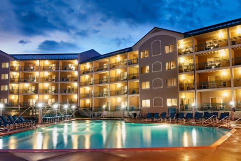 Property building, Balcony/Terrace, Pool view, Swimming pool