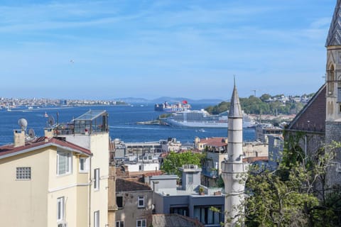 Nearby landmark, Day, Natural landscape, Balcony/Terrace, City view, Sea view