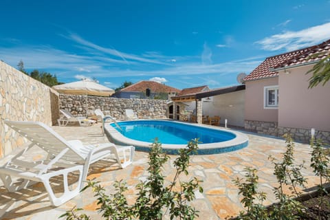 Patio, Swimming pool