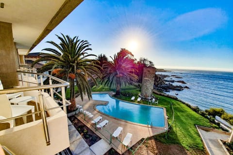Pool view, Sea view