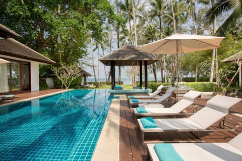 Pool view, Swimming pool, sunbed