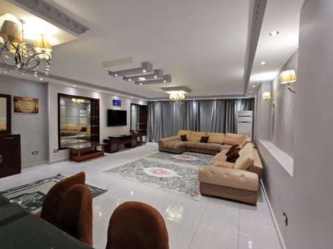 TV and multimedia, Living room, Photo of the whole room, Seating area