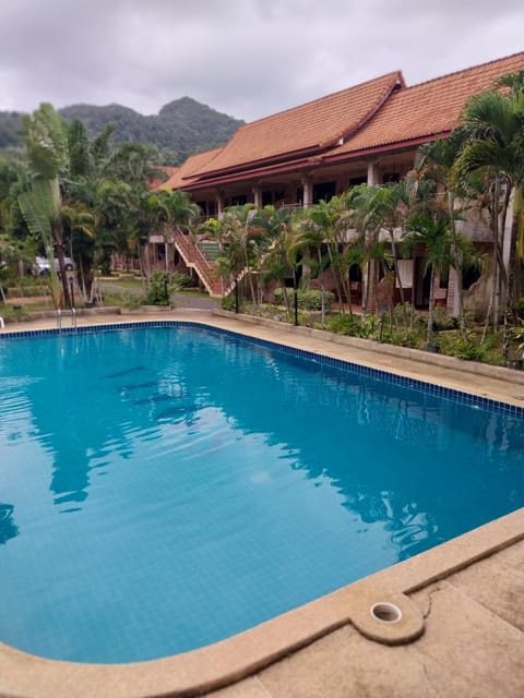 Property building, Swimming pool