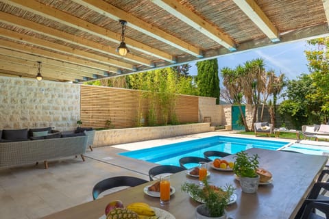Balcony/Terrace, Swimming pool, Swimming pool