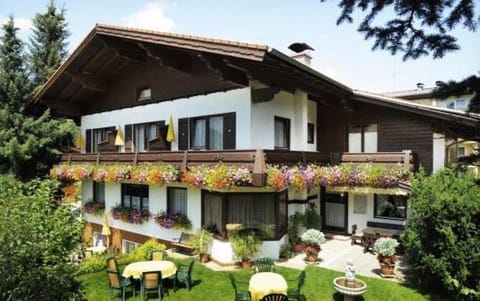 Facade/entrance, Summer