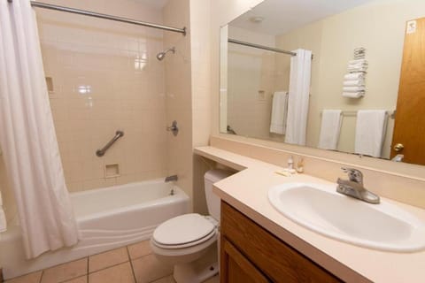 Carter Caves State Resort Park Campground/
RV Resort in Kentucky