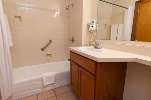 Carter Caves State Resort Park Campground/
RV Resort in Kentucky