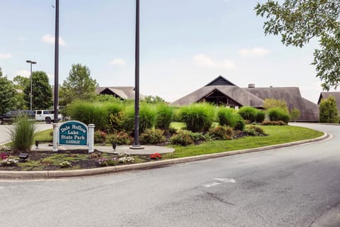 Facade/entrance, Street view