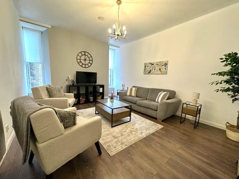 Large City Centre Apartment Apartment in Perth