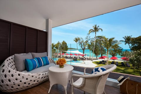 Day, View (from property/room), Balcony/Terrace, Seating area, Sea view
