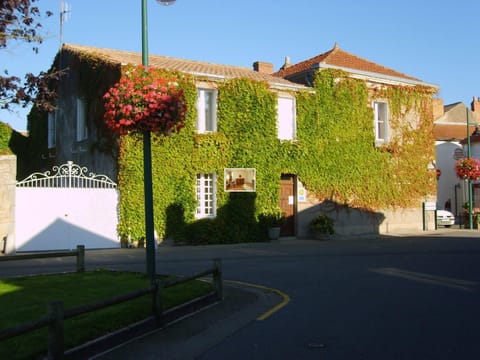 Neighbourhood