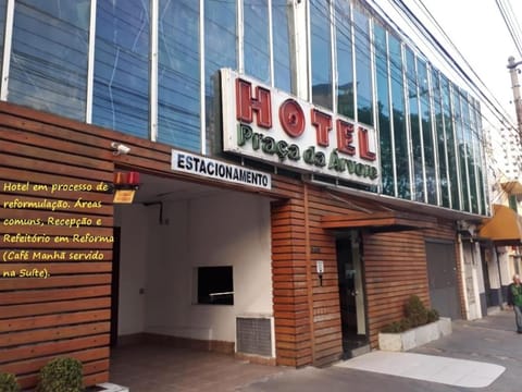 Facade/entrance