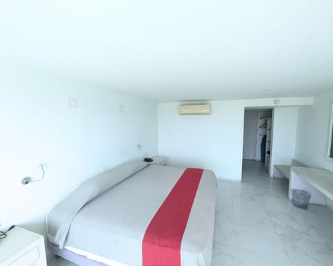 Bed, Photo of the whole room, air conditioner