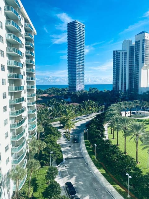 Ocean Reserve Piso 7 STR-310 Apartment in Sunny Isles Beach