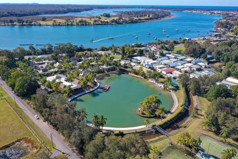 Nearby landmark, Bird's eye view