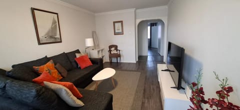 City Apartment Snellmaninkatu 22 B, yksityinen pistokkeellinen autopaikka sisäpihalla Apartment in Finland