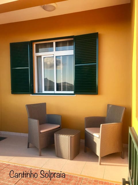 Facade/entrance, Balcony/Terrace
