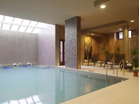 Hot Tub, Swimming pool, Swimming pool