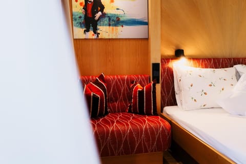 Photo of the whole room, Decorative detail, Bedroom, furniture