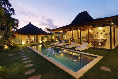 Garden, Area and facilities, Swimming pool, Sunset