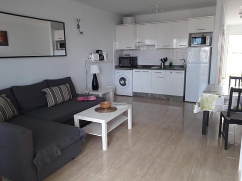 Living room, Dining area, kitchen