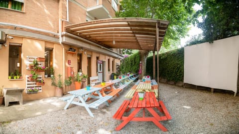 Property building, Garden, Balcony/Terrace