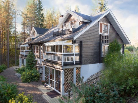 Facade/entrance, Natural landscape, Balcony/Terrace, Garden view