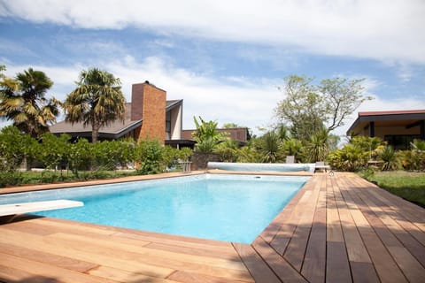 Swimming pool, Swimming pool