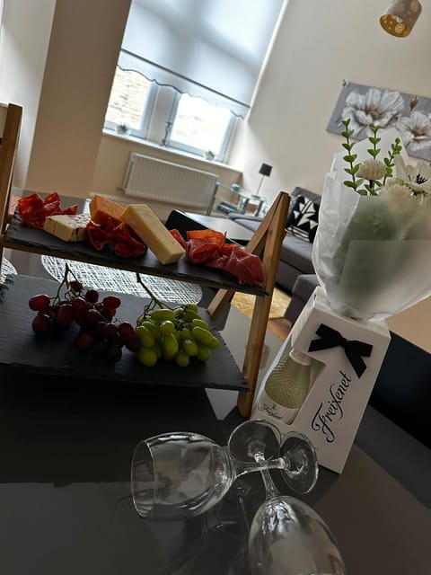 Food and drinks, Dining area