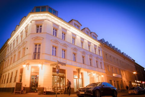 Property building, Facade/entrance