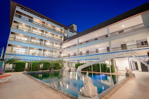 Property building, Swimming pool