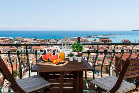 Balcony/Terrace, City view, Sea view
