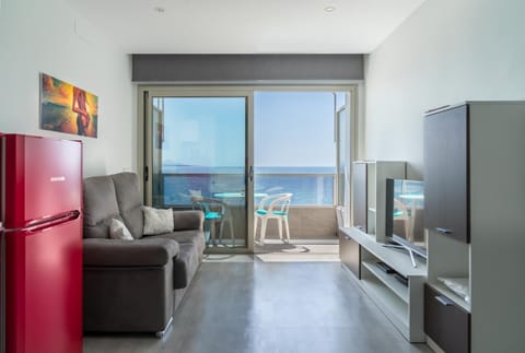 Balcony/Terrace, Living room, Seating area, Dining area, Landmark view, Mountain view, Sea view
