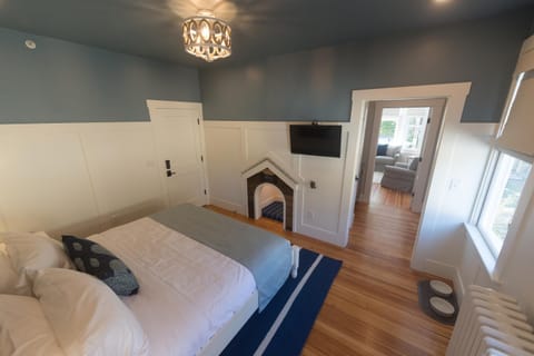 Paws on Pelham Bed and Breakfast in Newport