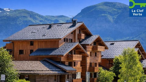 Property building, Day, Natural landscape, Mountain view