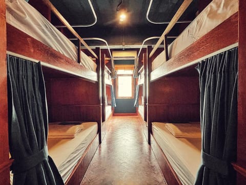 bunk bed