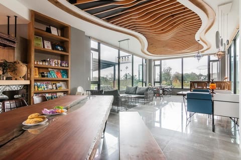 Communal lounge/ TV room