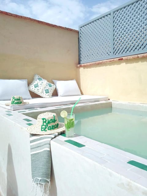 Solarium, Balcony/Terrace, Swimming pool, minibar