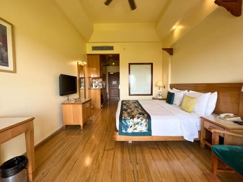 TV and multimedia, Photo of the whole room