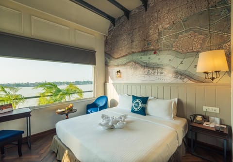 View (from property/room), Photo of the whole room, Bedroom, River view