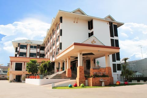 Property building, Day