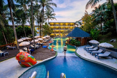 Swimming pool, Swimming pool